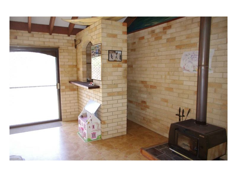 10 Old Bar Road, Old Bar NSW 2430