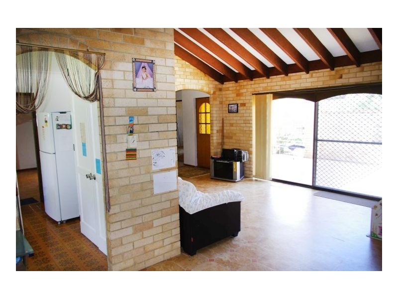 10 Old Bar Road, Old Bar NSW 2430