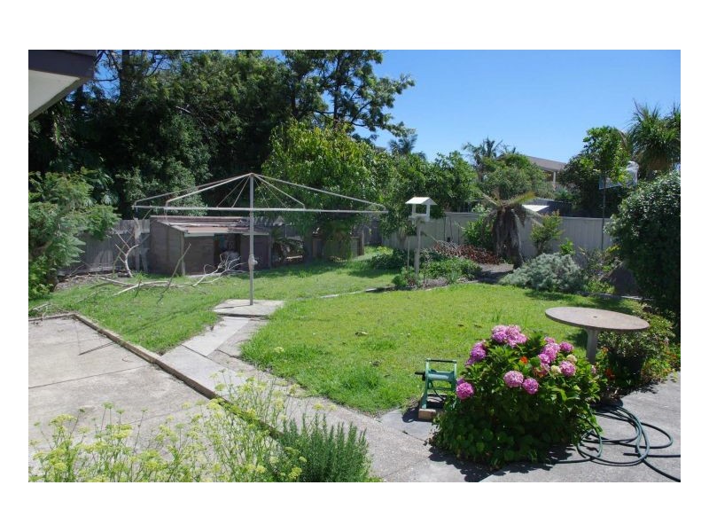 10 Old Bar Road, Old Bar NSW 2430