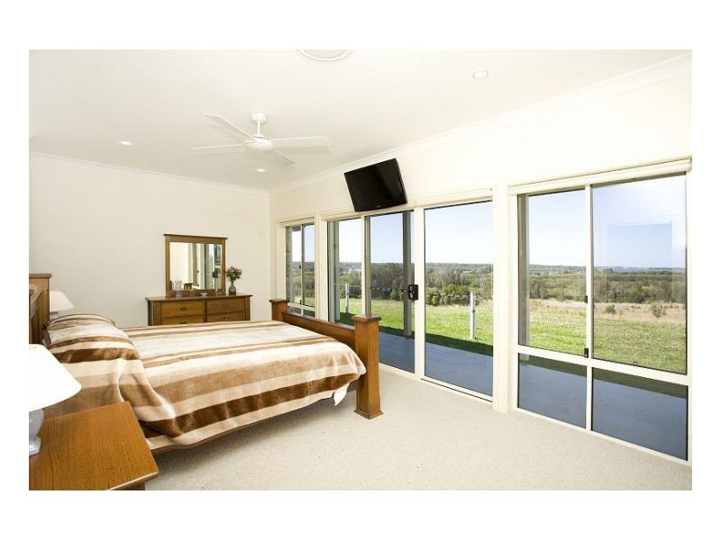 106 Beal Avenue, Mitchells Island NSW 2430