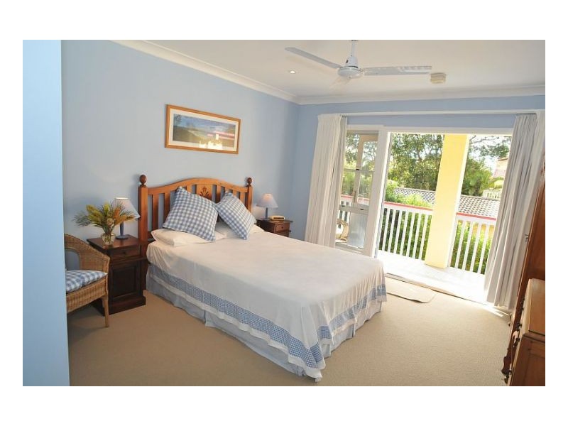 25 Old Bar Road, Old Bar NSW 2430
