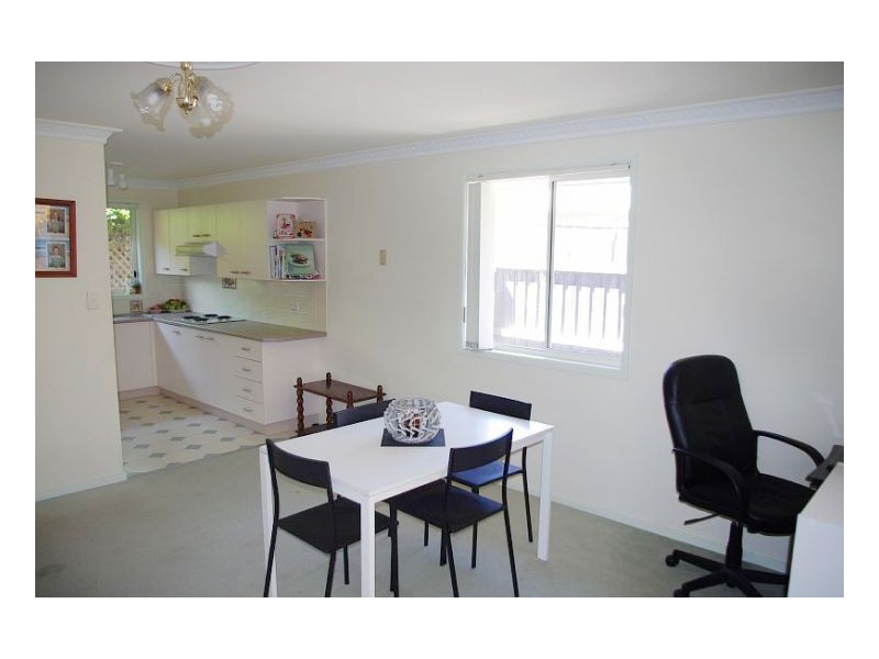 2a Casuarina Cl, Old Bar NSW 2430