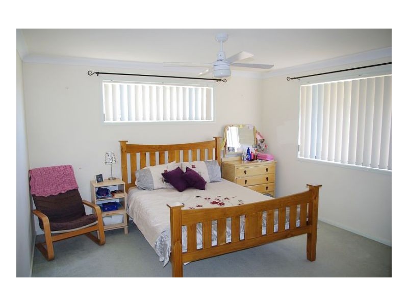 2a Casuarina Cl, Old Bar NSW 2430