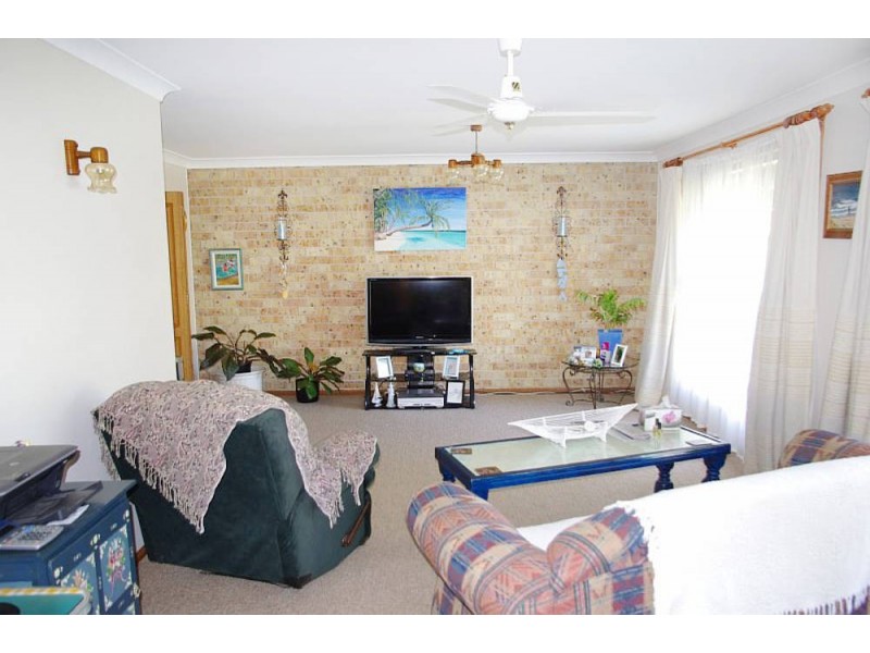 5 Cassia Close, Old Bar NSW 2430