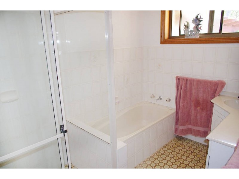 5 Cassia Close, Old Bar NSW 2430