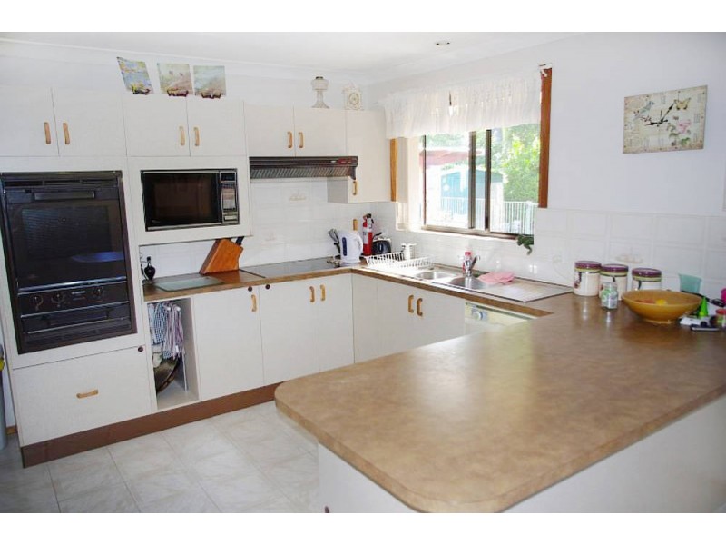 5 Cassia Close, Old Bar NSW 2430