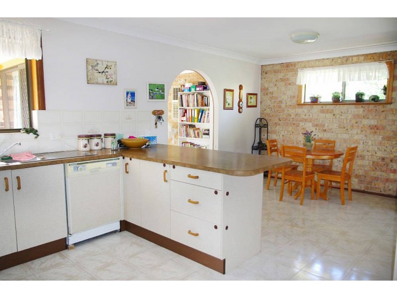 5 Cassia Close, Old Bar NSW 2430