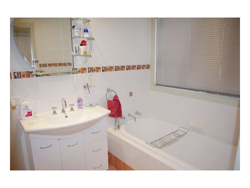 43 Waterman Street, Old Bar NSW 2430