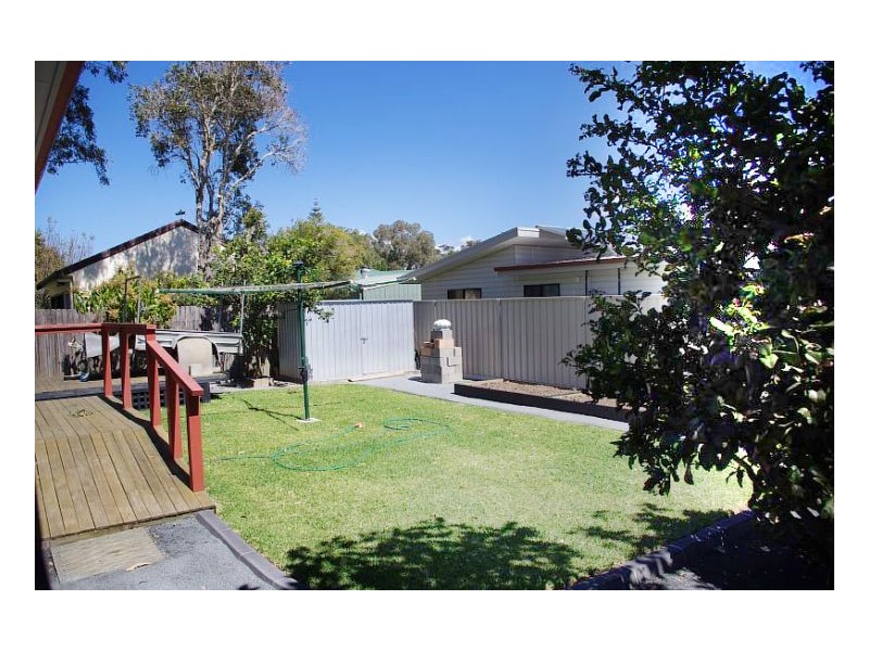 43 Waterman Street, Old Bar NSW 2430