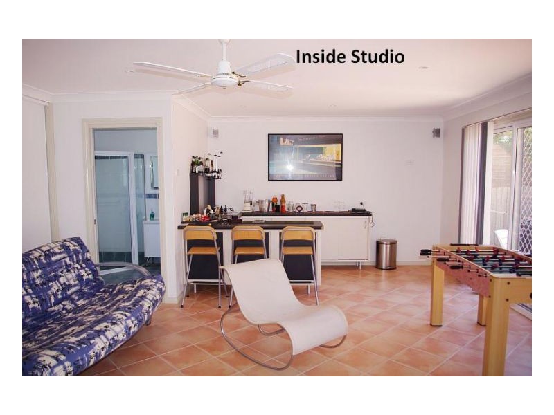 43 Waterman Street, Old Bar NSW 2430