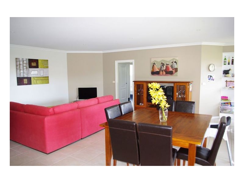 7 Ivy Crescent, Old Bar NSW 2430