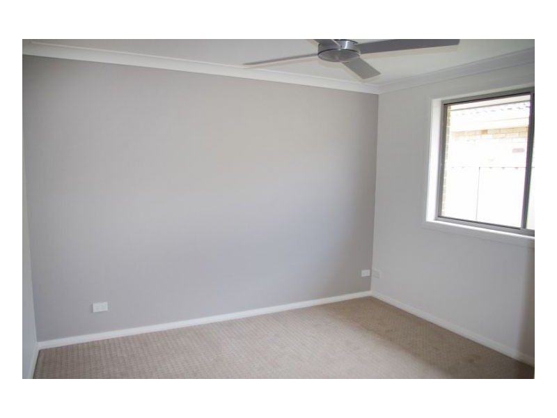 1/42 Albatross Way, Old Bar NSW 2430