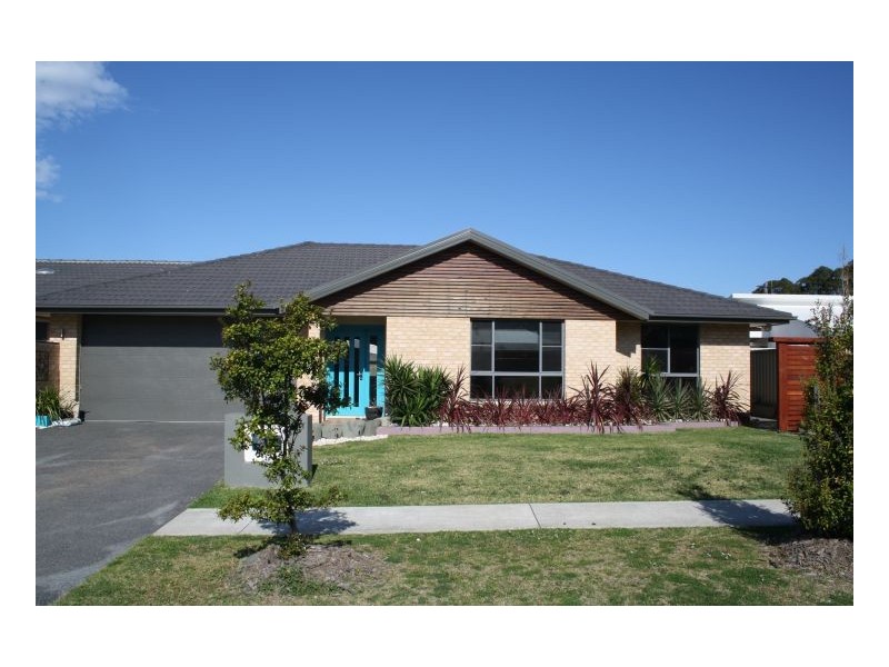 3 Hartlyn Dr, Wallabi Point NSW 2430