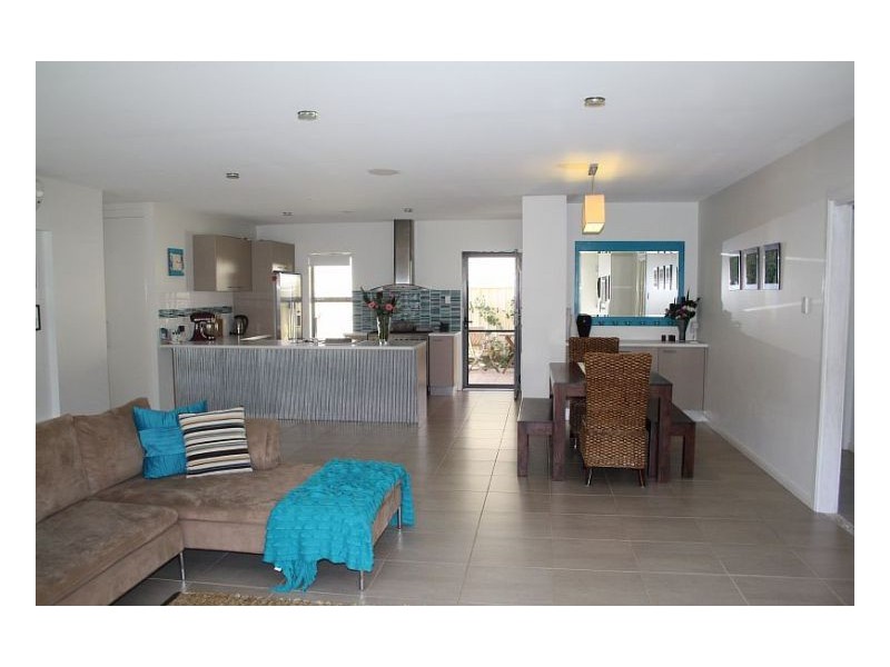 3 Hartlyn Dr, Wallabi Point NSW 2430