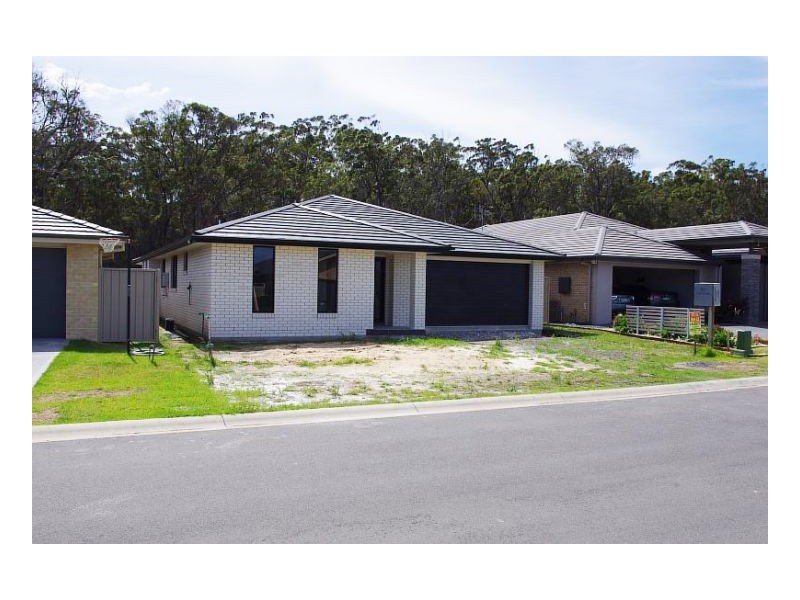 39 Albatross Way, Old Bar NSW 2430