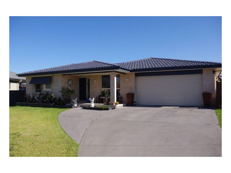 14 Rosier Place, Old Bar NSW 2430