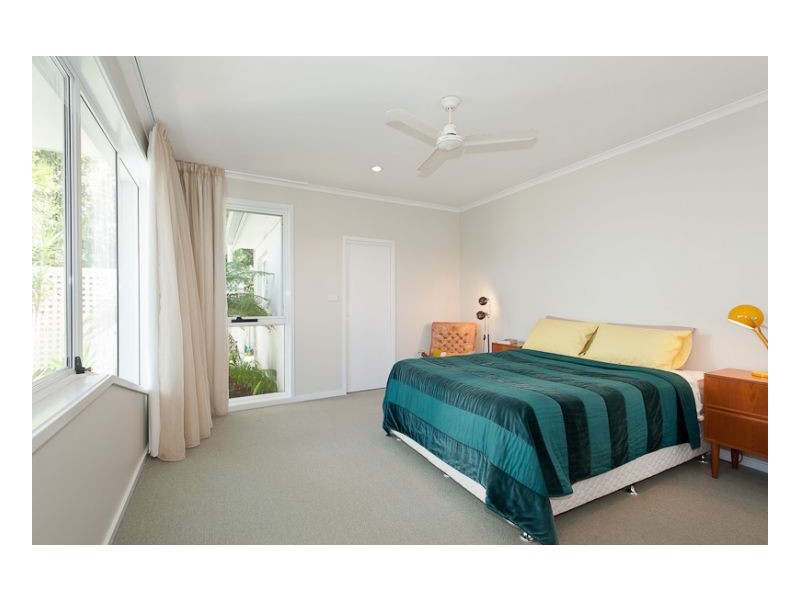 11 Laurina Close, Old Bar NSW 2430