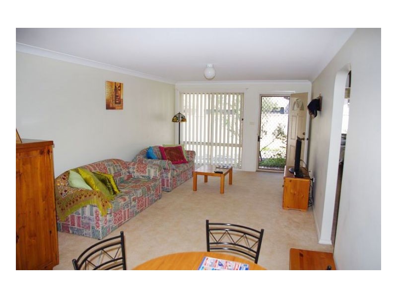 1/10 Connell Street, Old Bar NSW 2430