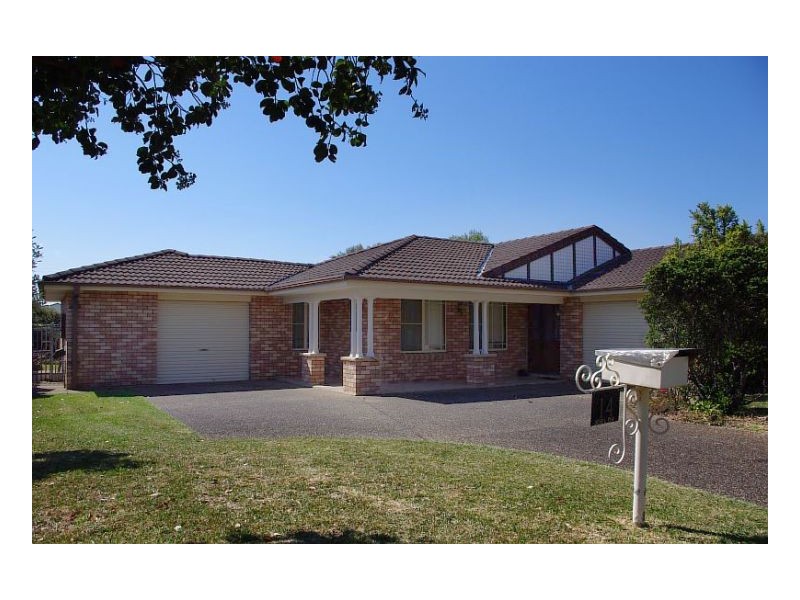 14 Joel Drive, Old Bar NSW 2430