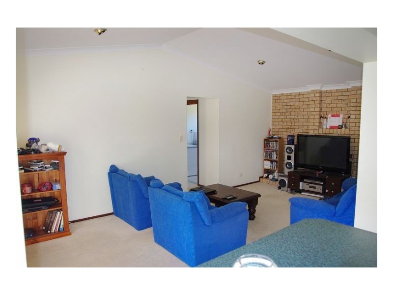14 Joel Drive, Old Bar NSW 2430