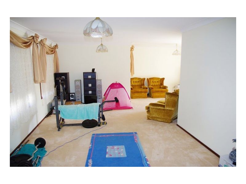 14 Joel Drive, Old Bar NSW 2430