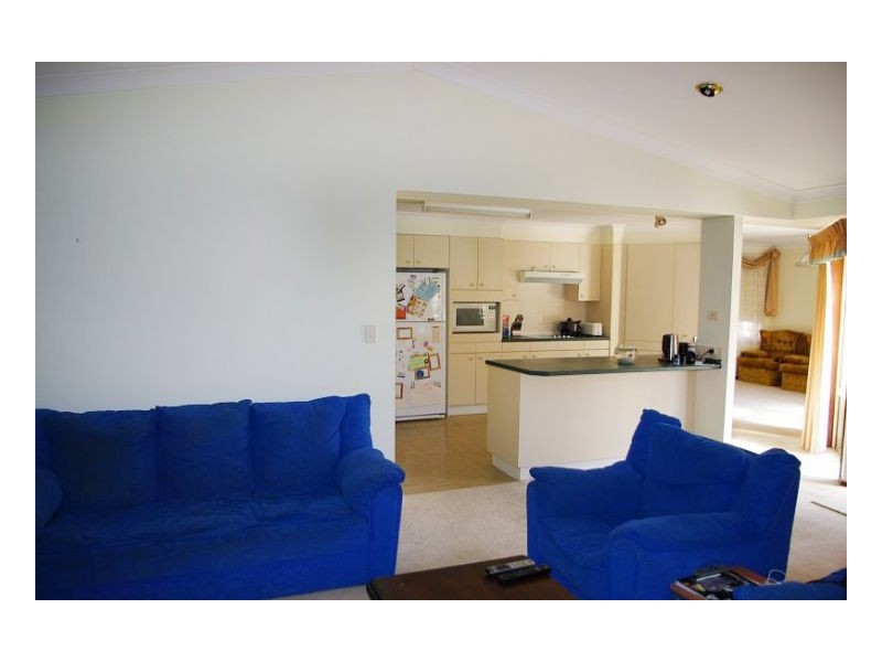 14 Joel Drive, Old Bar NSW 2430