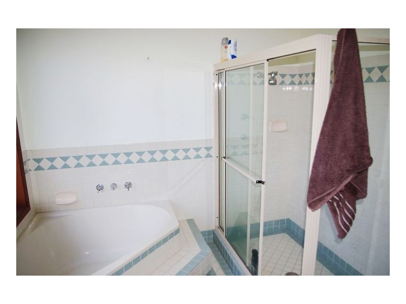 14 Joel Drive, Old Bar NSW 2430