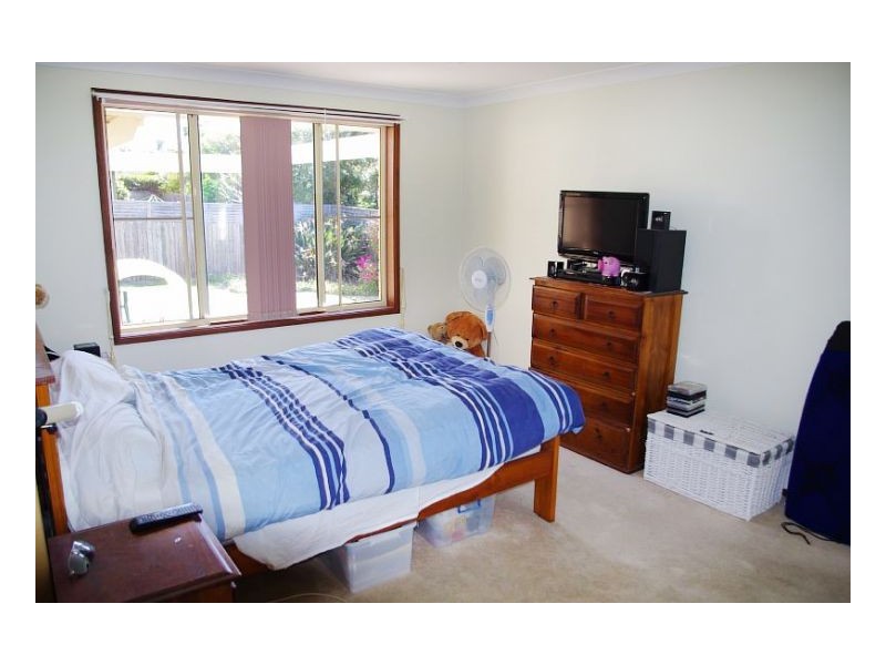 14 Joel Drive, Old Bar NSW 2430