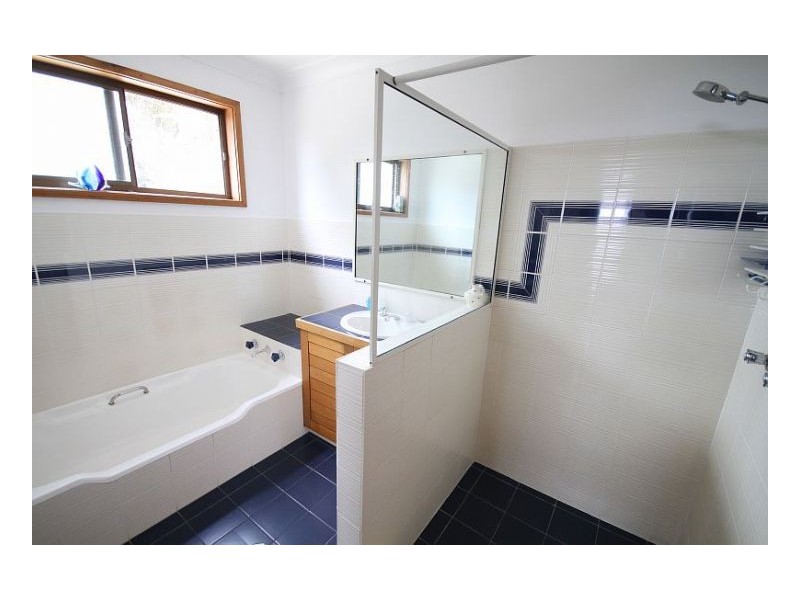 27 Ocean Drive, Wallabi Point NSW 2430