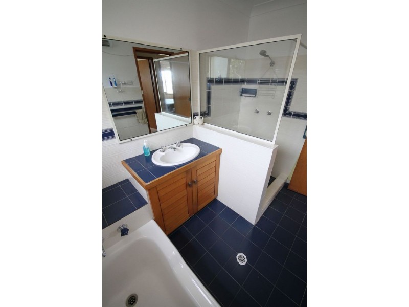 27 Ocean Drive, Wallabi Point NSW 2430