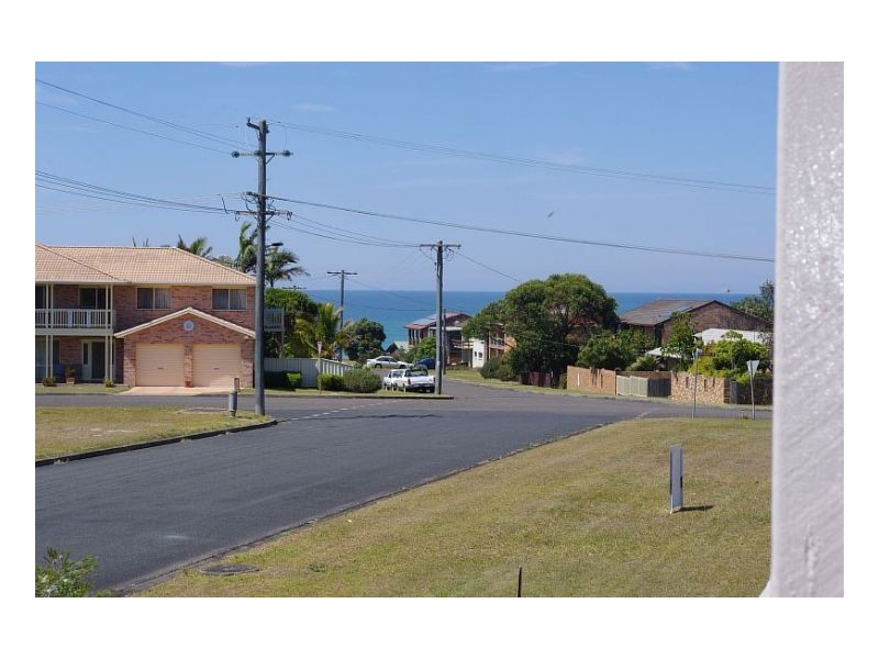 27 Ocean Drive, Wallabi Point NSW 2430