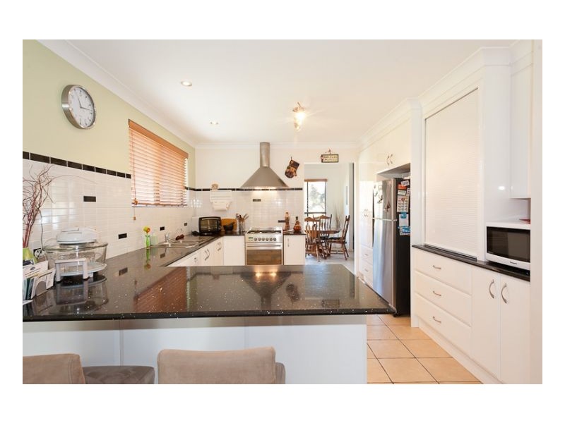 18 Ruby Drive, Taree NSW 2430