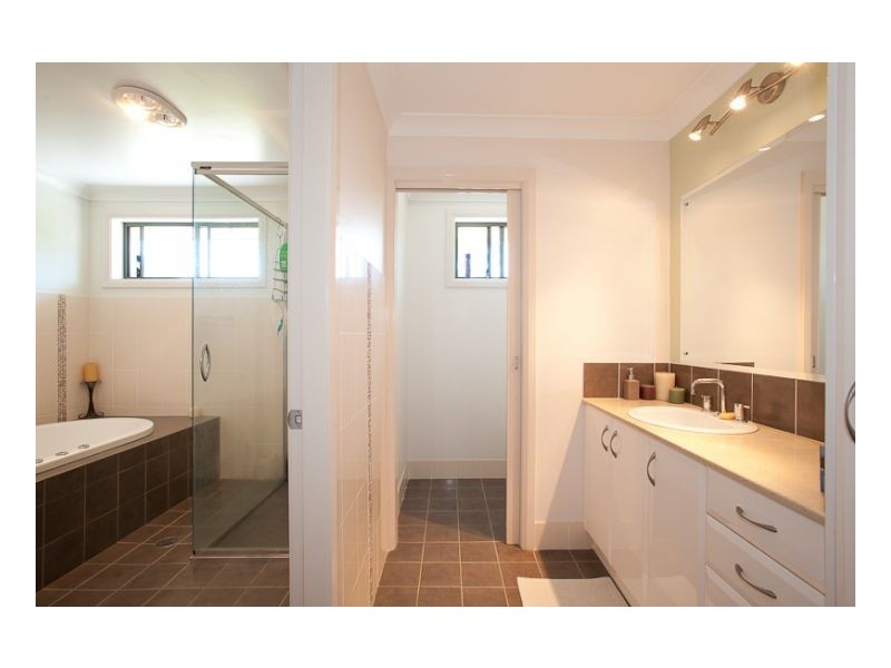 18 Ruby Drive, Taree NSW 2430