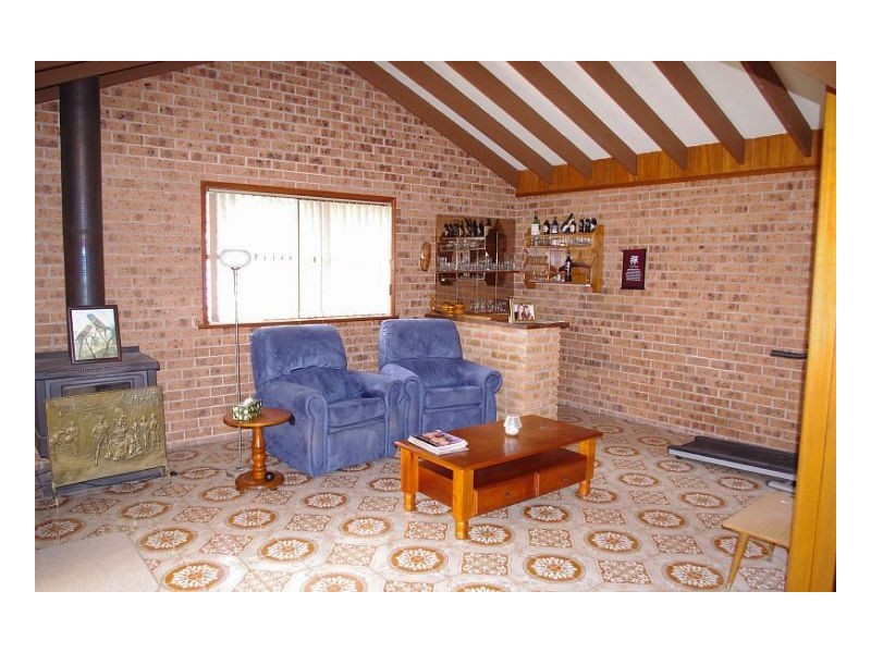 19 Bushland Drive, Taree NSW 2430