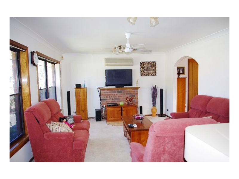 15 Cross Street, Old Bar NSW 2430