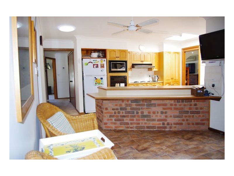 15 Cross Street, Old Bar NSW 2430