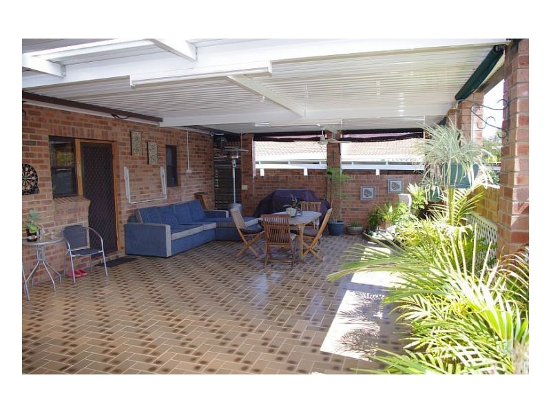 15 Cross Street, Old Bar NSW 2430