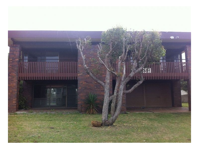 29 Lewis Street, Old Bar NSW 2430
