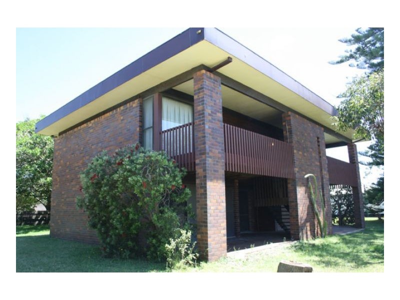 29 Lewis Street, Old Bar NSW 2430
