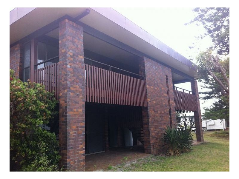 29 Lewis Street, Old Bar NSW 2430