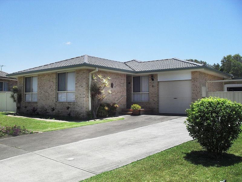 39 Clerke Street, Old Bar NSW 2430