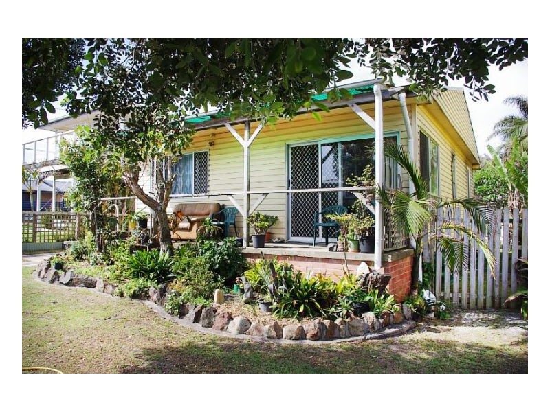3 Rose Street, Old Bar NSW 2430
