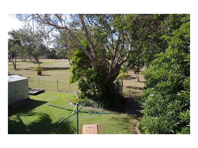 15 Old Bar Road, Old Bar NSW 2430