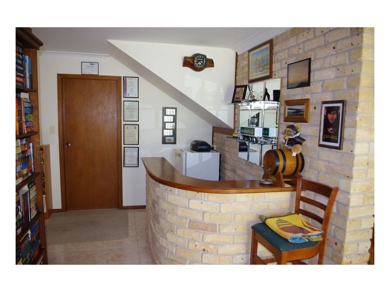 15 Old Bar Road, Old Bar NSW 2430