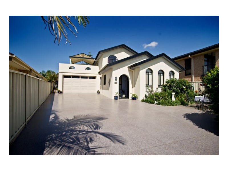 28a Mistral Place, Old Bar NSW 2430