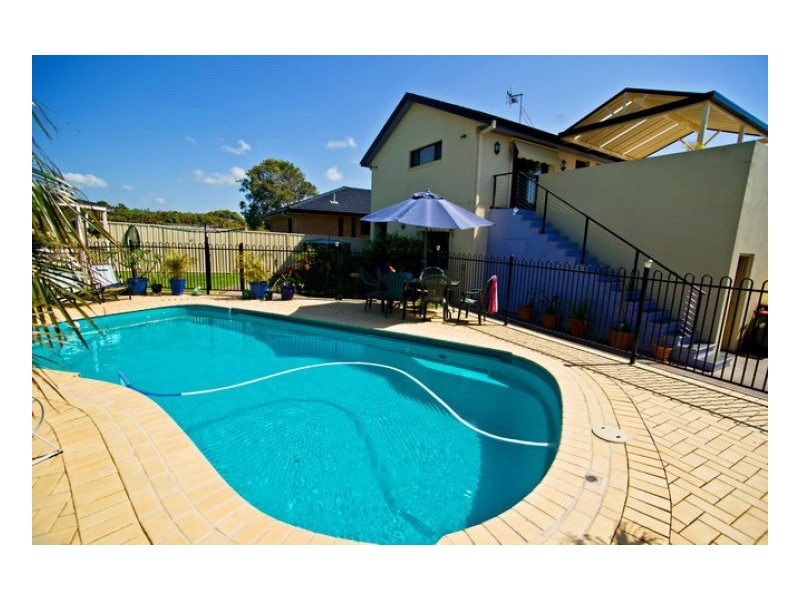 28a Mistral Place, Old Bar NSW 2430