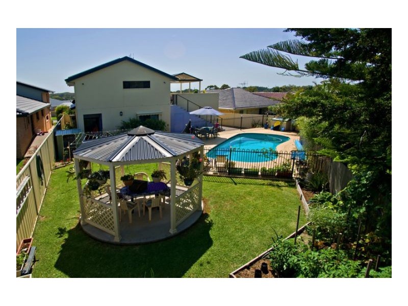28a Mistral Place, Old Bar NSW 2430