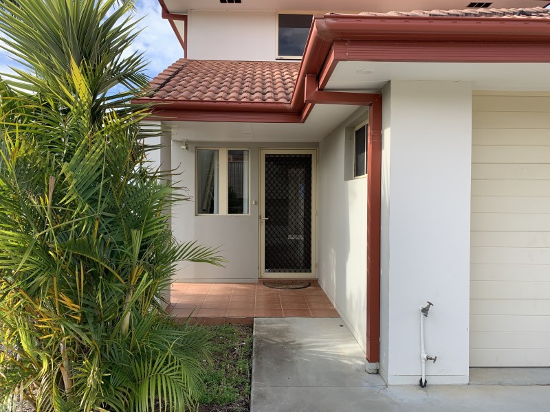 1/2 Mistral Place, Old Bar NSW 2430