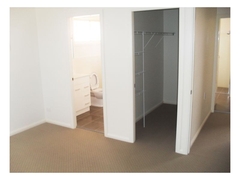 3/2 Mistral Place, Old Bar NSW 2430