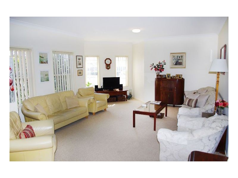 1 Berber Road, Old Bar NSW 2430